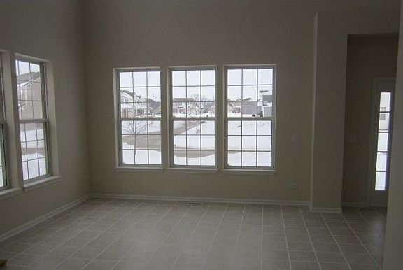 3rd image of 39566 N Queensbury Ln