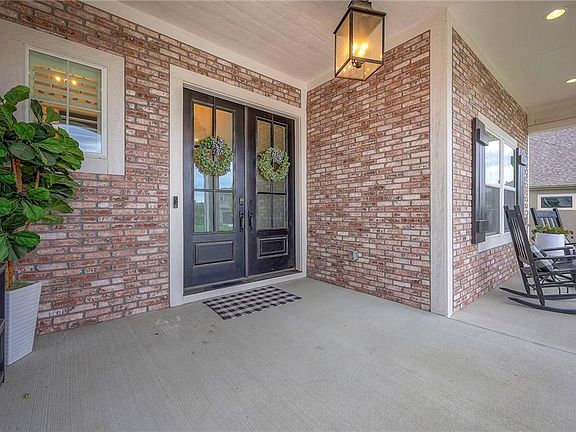 5th image of 15836 Reinhardt St