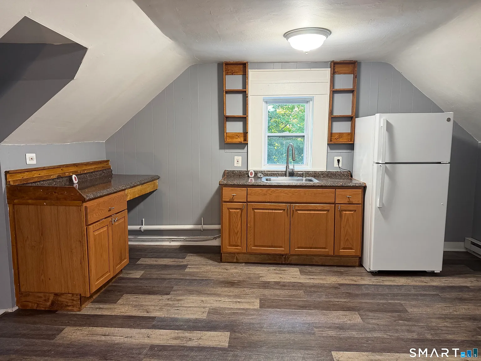 2 bed, 1.0 bath, 900 sqft, $1,495 — Photo 2