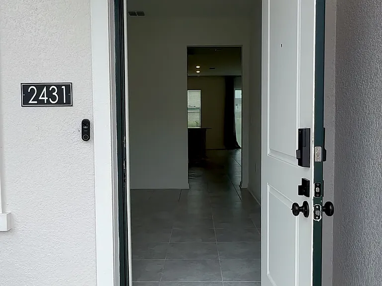 2431 Skyline Loop — Photo 23