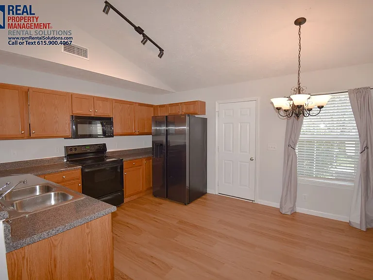 3112 Sherborne Ct — Photo 9