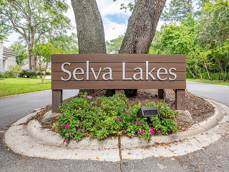 563 Selva Lakes Cir — Photo 8