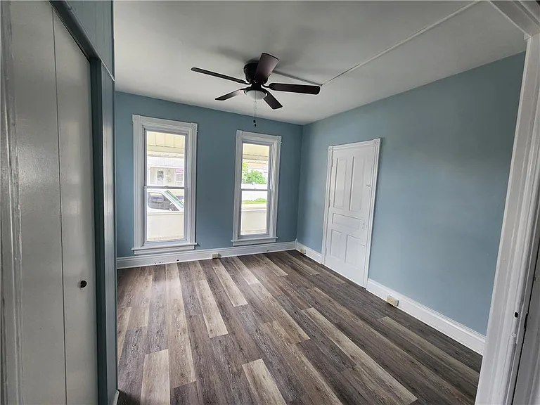 2347 Washington Ave #1 — Photo 5