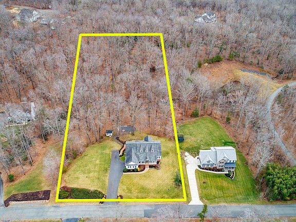 2nd image of 115 River Acres Ln