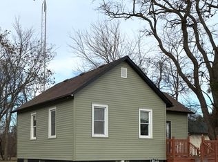 945 W Stone St, Kankakee, IL 60901