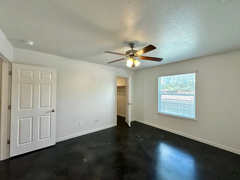 4507 Skyflower Ln — Photo 20