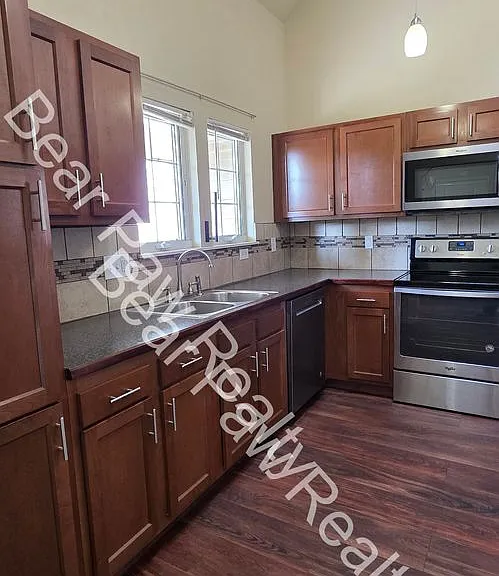 322 Hacienda Ct — Photo 5
