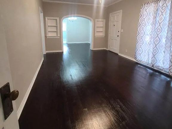 5th image of 103 E Dalzell St