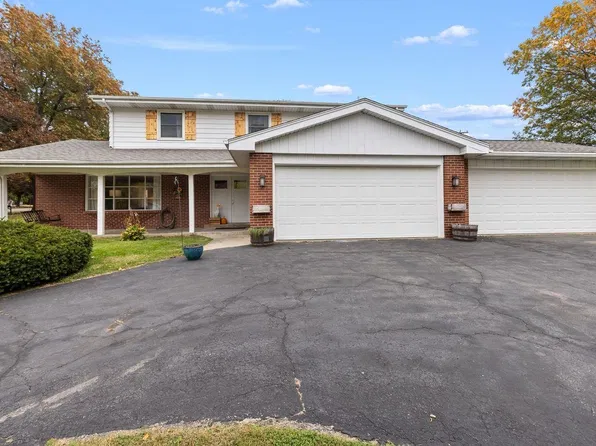 1855 Plum Orchard Ln, Rockford, IL 61107