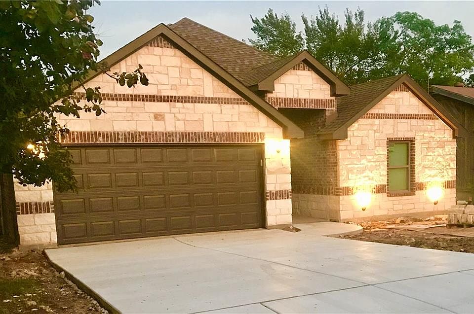 1st image of 620 Hallvale Dr
