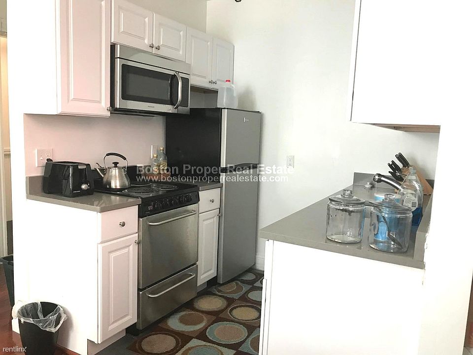 172 Commonwealth Ave. #1 Boston - Back Bay Unit Photo 2