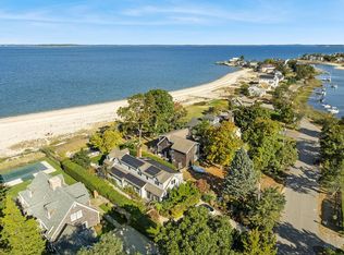 84 Scotts Landing Rd, Southampton, NY 11968