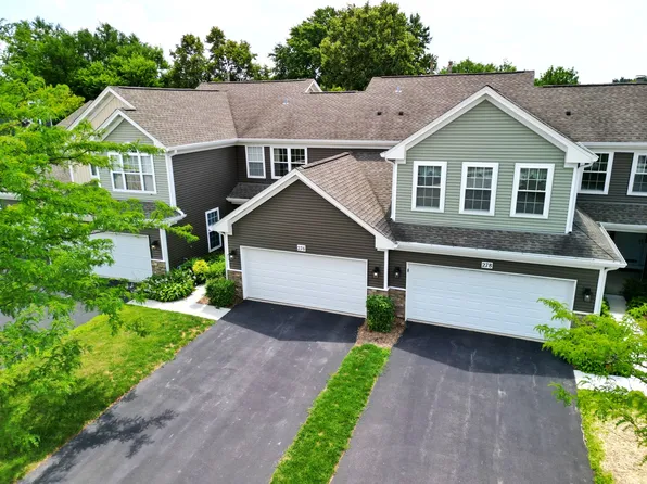276 Wildspring Ct, Itasca, IL 60143