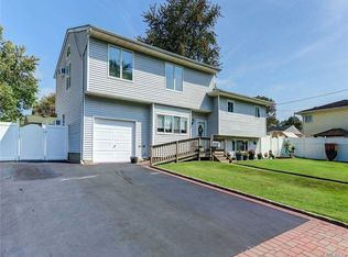 13 Weiss Pl, Deer Park, NY 11729