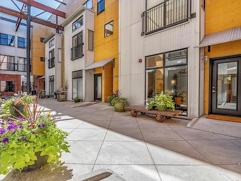 3225 Blake St #7 — Photo 1