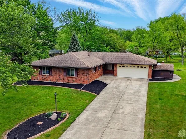 154 Saundra Ct, Dayton, OH 45430