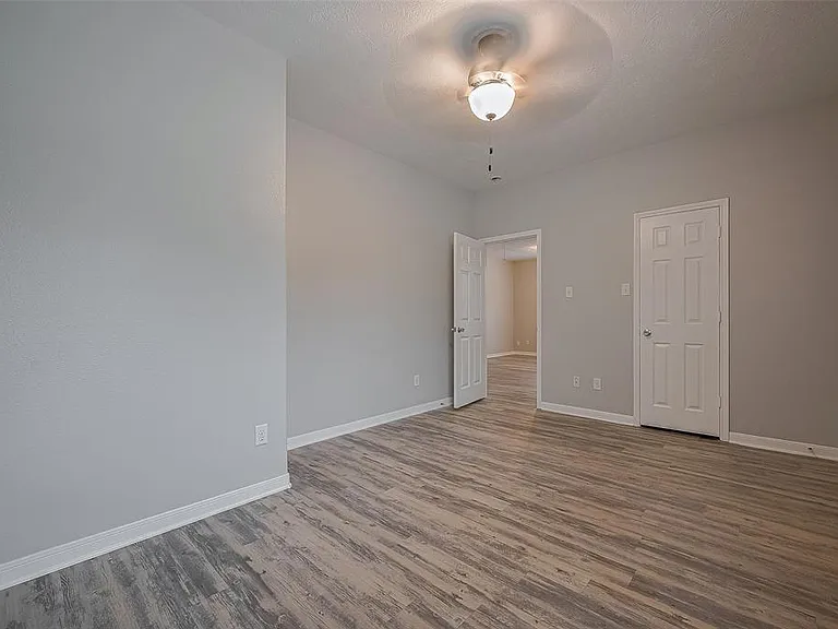 5009 Willow Point Dr — Photo 25