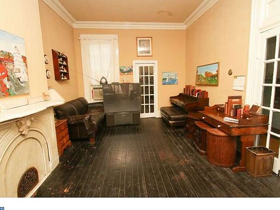 2nd image of 2366 E Cumberland St