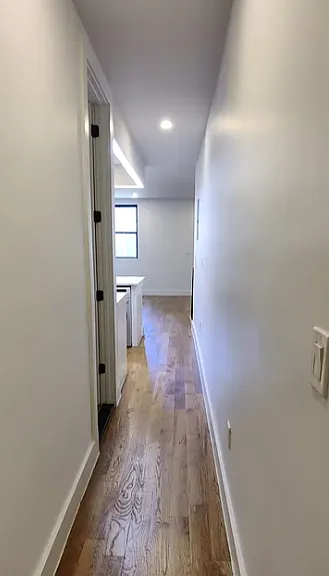 556 Bainbridge St #2L — Photo 9