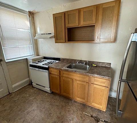 5th image of 5449 Beaumont Ave