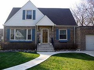 18636 S Cowing Ct, Homewood, IL 60430