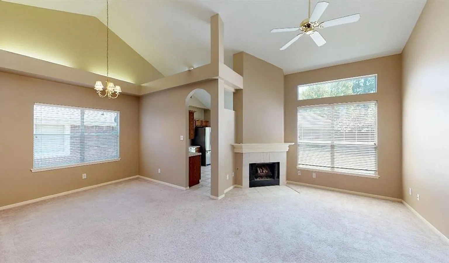 3 bed, 2.0 bath, 1421 sqft, $1,725 — Photo 4