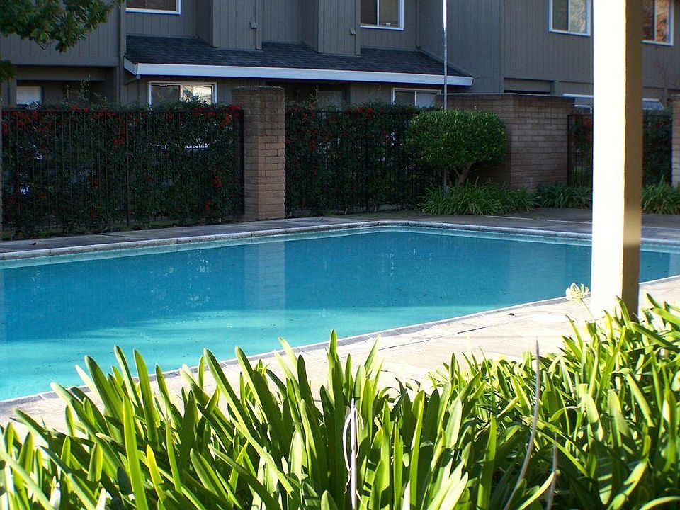 1st image of 4322 Greenholme Dr APT 35