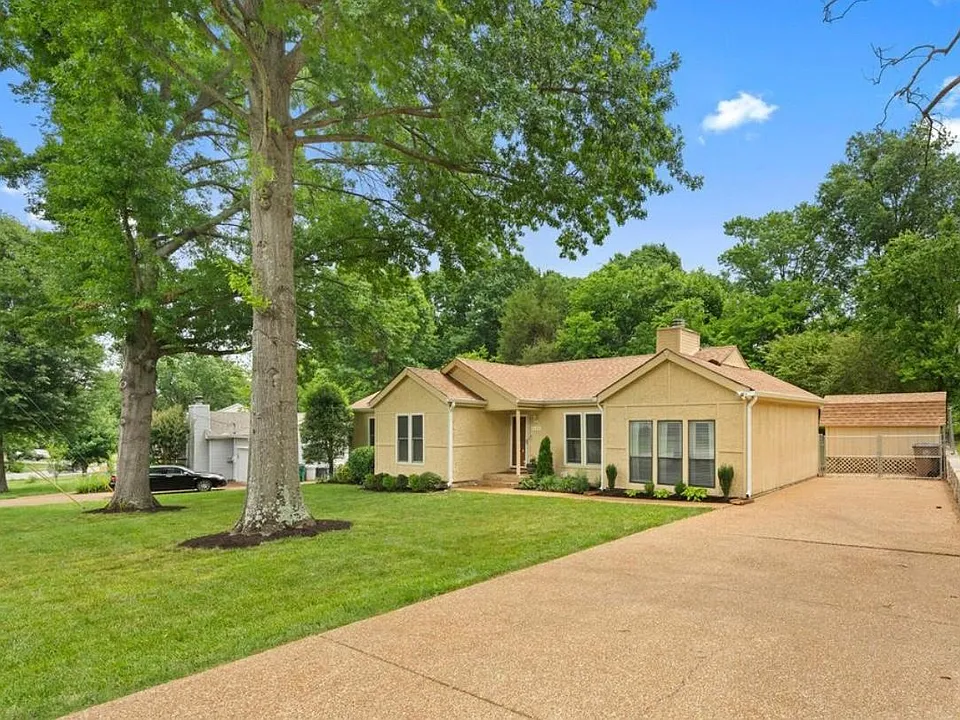 428 Cedarmont Dr