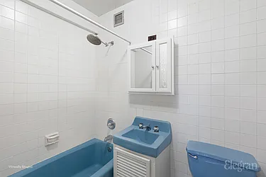 Rented by Elegran