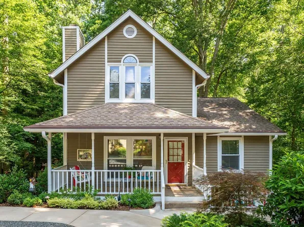 406 Waterside Dr, Carrboro, NC 27510