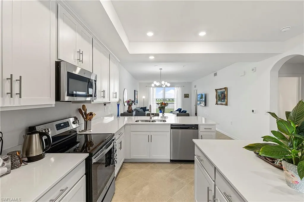 2 bed, 2.0 bath, 1120 sqft, $1,950 — Photo 4