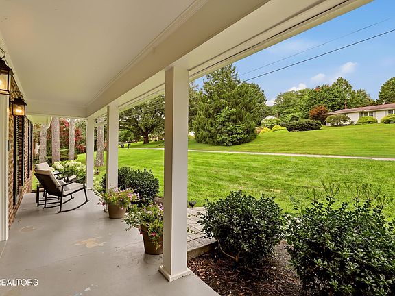 5th image of 8130 Ainsworth Dr
