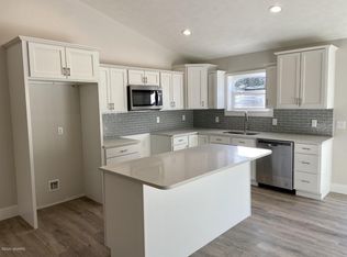 2095 Crystal Lake Rd, Whitehall, MI 49461