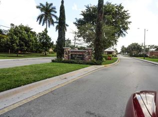 7550 SW 4th St, Plantation, FL 33317