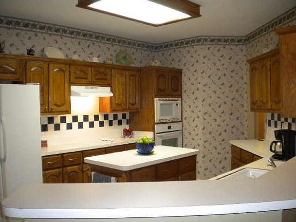 5th image of 1005 High Cotton Ln