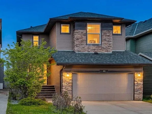 32 S Evanspark Cir NW, Calgary, AB T3P 0B3