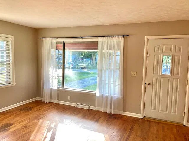 2 bed, 780 sqft, $1,290 — Photo 2