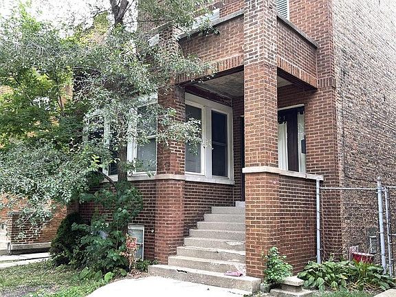 4th image of 4321 W Drummond Pl