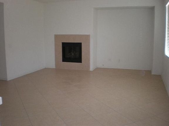 3rd image of 33006 Seville St