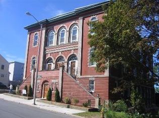 32 Providence St APT 3, Worcester, MA 01604