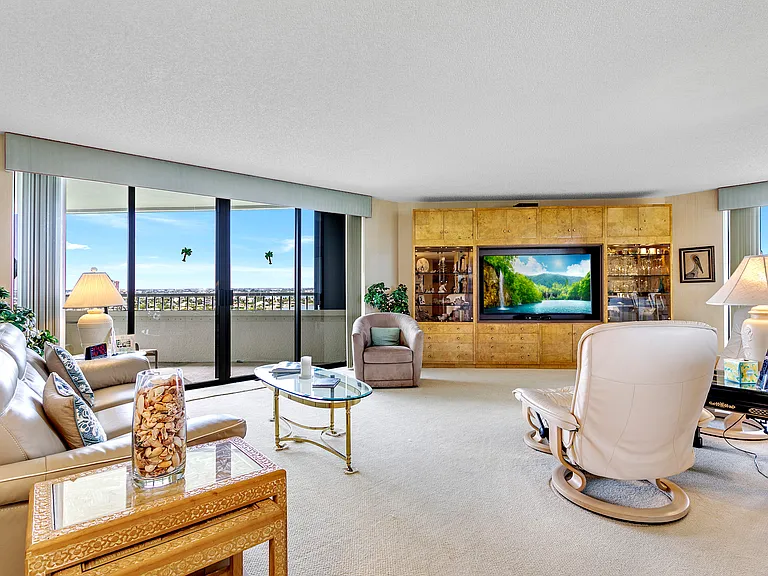 5070 N Ocean Dr #10C — Photo 35