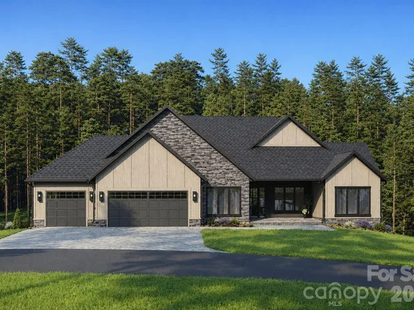 88 Sunridge Ave #15, Horse Shoe, NC 28742
