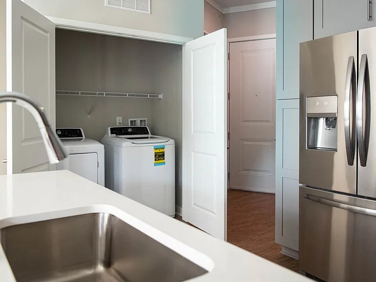 One Riverside Apartments — Photo 14