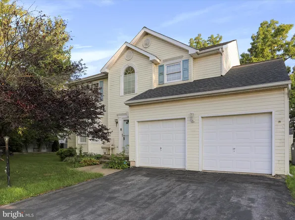 140 Hykes Rd E, Greencastle, PA 17225