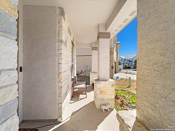 3rd image of 8133 Cactus Bend Dr