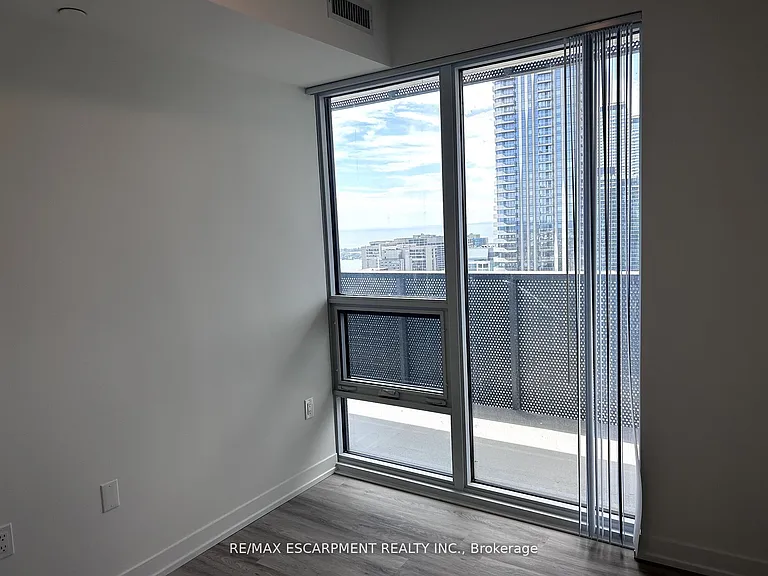 55 Cooper St #4711 — Photo 16