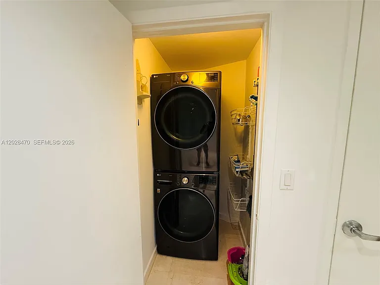 1900 N Bayshore Dr #2415 — Photo 7