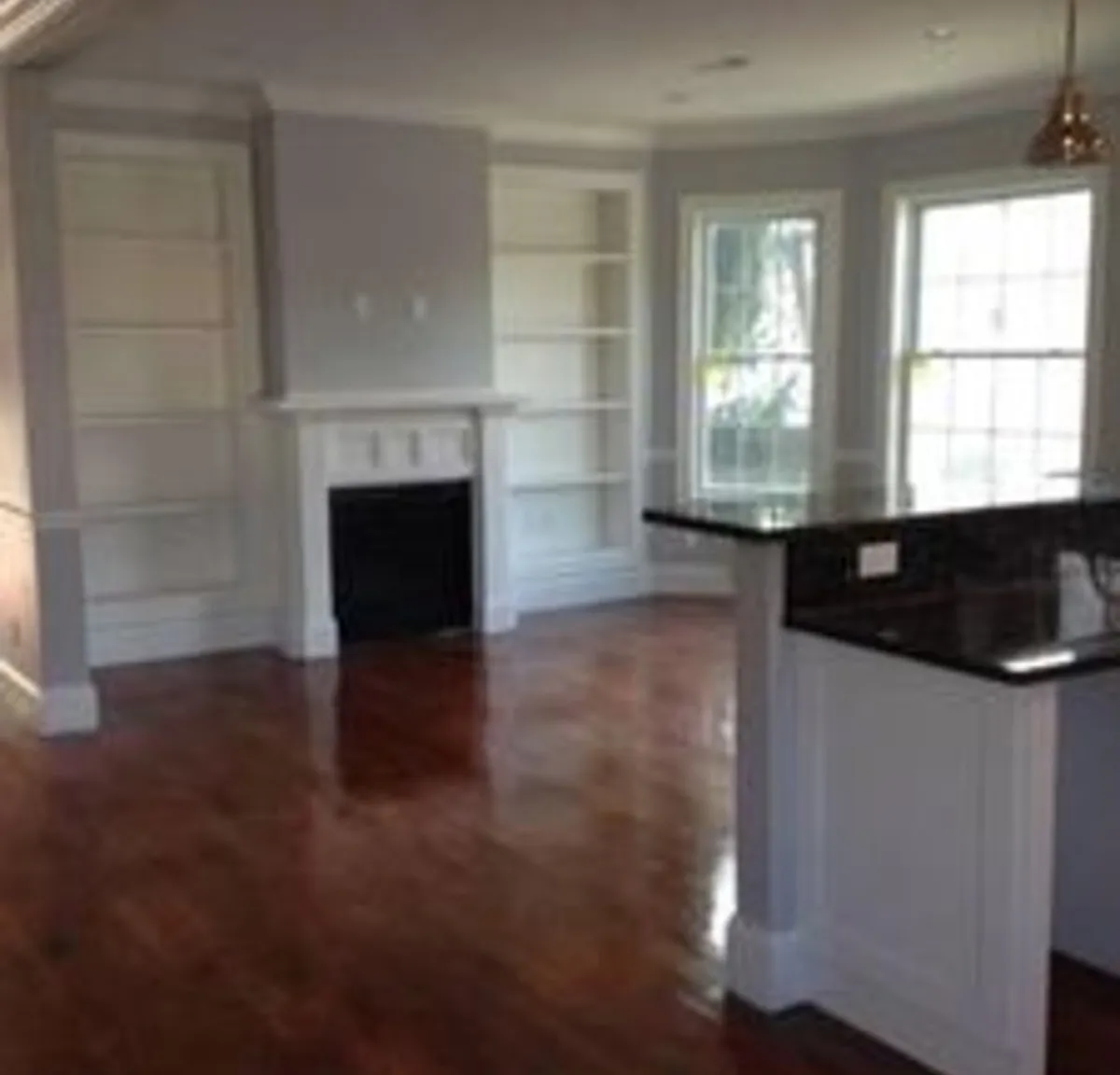 3 bed, 1000 sqft, $1,200 — Photo 2