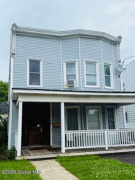 2nd image of 527 Pawling Avenue