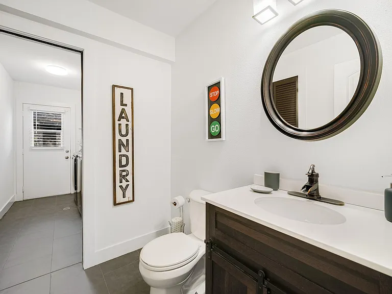 313 Melorine Dr — Photo 10